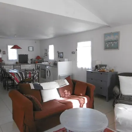 Maison Mitoyenne Confort A Proche Plage, Jusqu'a 10 Pers - Fr-1-823-151 Barbâtre